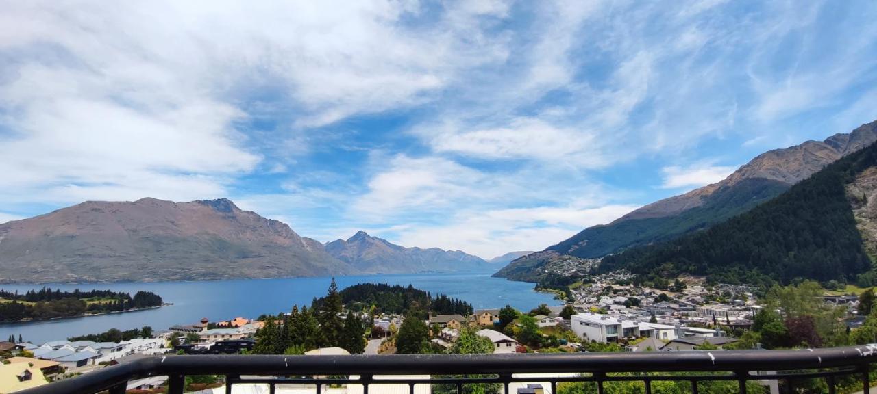 Spacious Home With Awesome Lake Views Queenstown Exteriér fotografie