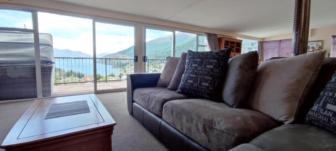 Spacious Home With Awesome Lake Views Queenstown Exteriér fotografie