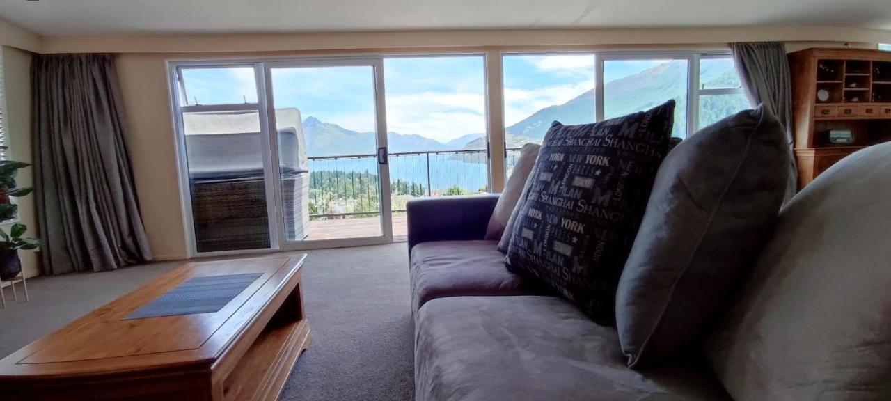 Spacious Home With Awesome Lake Views Queenstown Exteriér fotografie