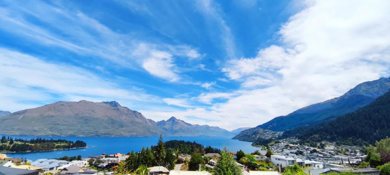 Spacious Home With Awesome Lake Views Queenstown Exteriér fotografie